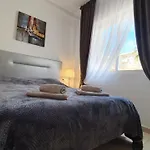 Apartment Sunny Near La Mata