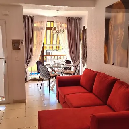 Sunny Near La Mata شقة *